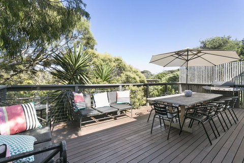 Front Beach House - Australia Accommodation 13