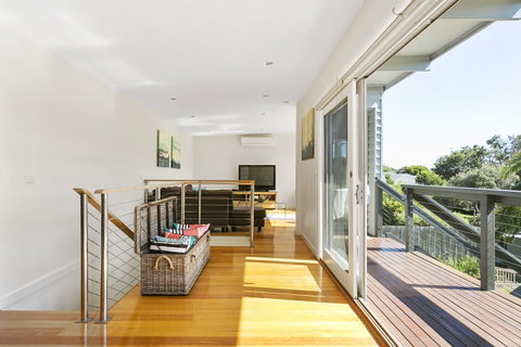 Front Beach House - Australia Accommodation 14