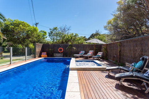 Front Beach House - Australia Accommodation 8