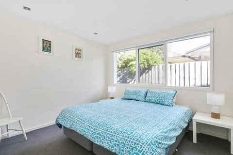 Front Beach House - Australia Accommodation 20