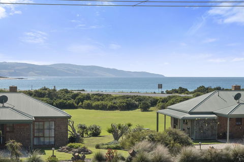 Apollo Bay Cottages - Australia Accommodation 1