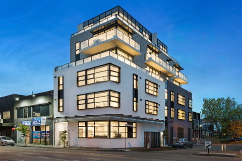 The Hamptons Apartments - St Kilda - Australia Accommodation 0