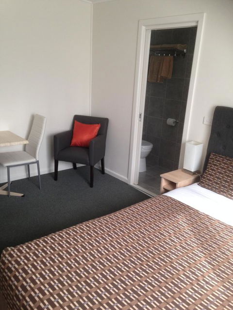 Beachcomber Motel & Apartments - Australia Accommodation 28
