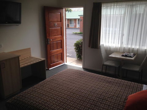 Beachcomber Motel & Apartments - Australia Accommodation 26