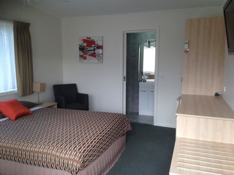 Beachcomber Motel & Apartments - Australia Accommodation 30