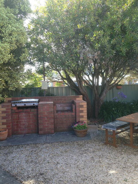 Beachcomber Motel & Apartments - Australia Accommodation 22