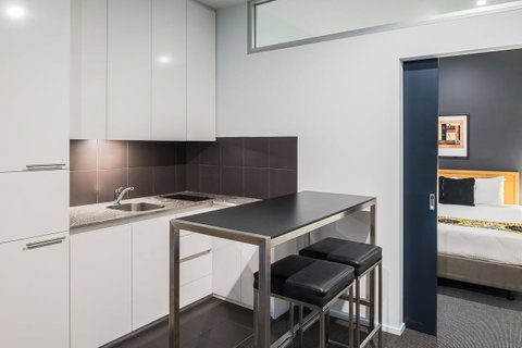 Mantra 100 Exhibition - Australia Accommodation 8