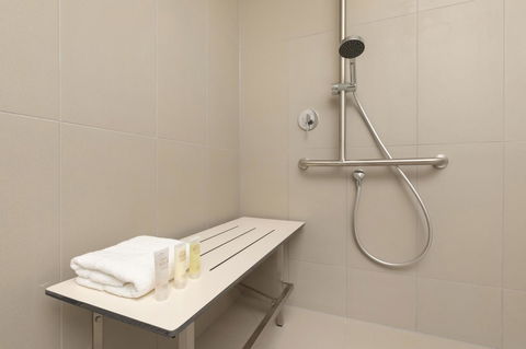 Ibis Melbourne Central - Australia Accommodation 34
