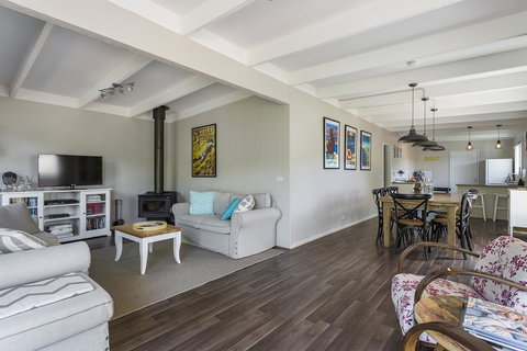 Blairgowrie Bella - Light Filled Home With Great Deck - Australia Accommodation 2