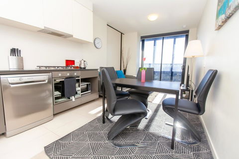 Melbourne SkyHigh Apartments - Australia Accommodation 8