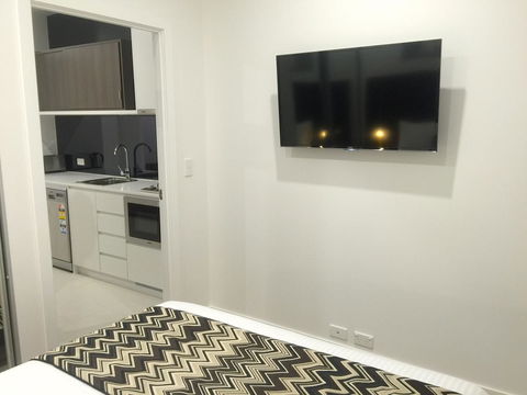 Whitehorse Apartments Hotel - Australia Accommodation 25