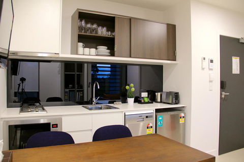 Whitehorse Apartments Hotel - Australia Accommodation 16