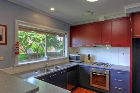 Jacaranda House - Australia Accommodation 4