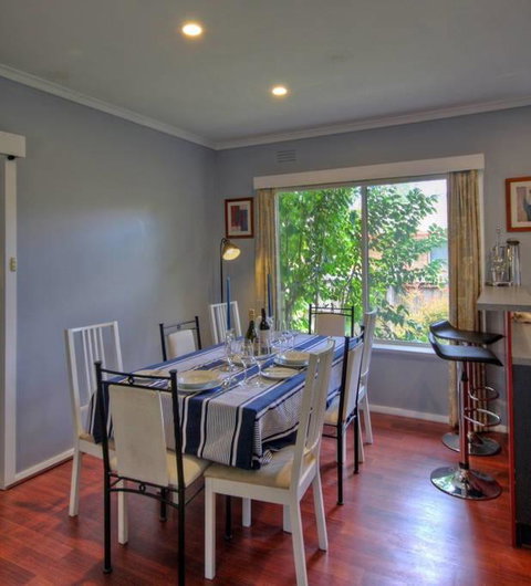Jacaranda House - Australia Accommodation 3