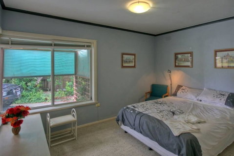Jacaranda House - Australia Accommodation 6