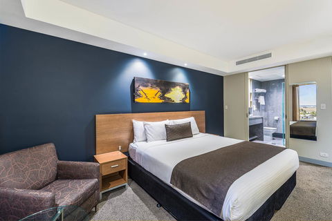 Mantra Melbourne Airport - Australia Accommodation 24