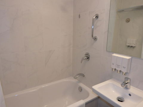 City Limits Hotel Apartments - Australia Accommodation 31