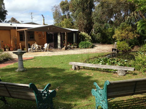 Mud Hollow Barn - Australia Accommodation 14