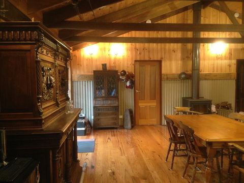 Mud Hollow Barn - Australia Accommodation 9