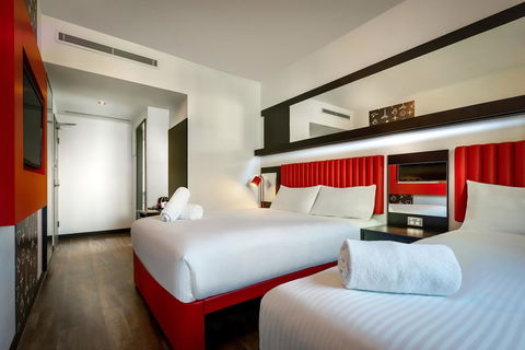Essence Hotel Carlton - Australia Accommodation 16