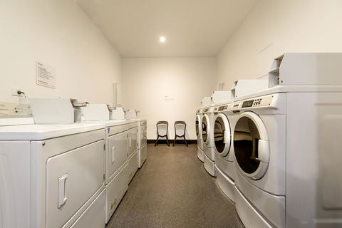 Essence Hotel Carlton - Australia Accommodation 27