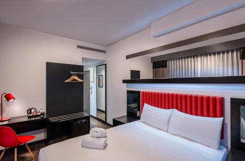 Essence Hotel Carlton - Australia Accommodation 4