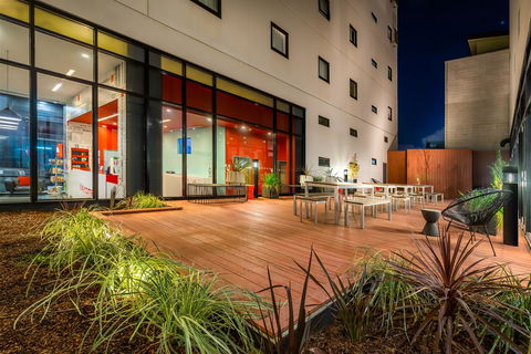 Essence Hotel Carlton - Australia Accommodation 28
