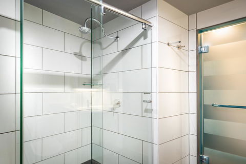 Essence Hotel Carlton - Australia Accommodation 32
