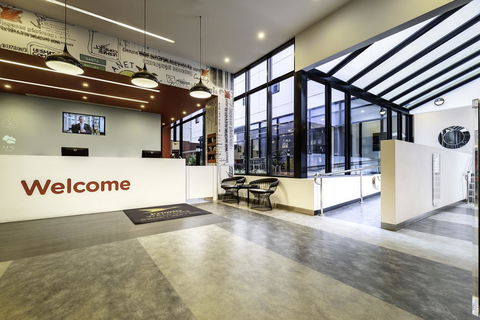 Essence Hotel Carlton - Australia Accommodation 22