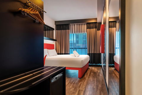 Essence Hotel Carlton - Australia Accommodation 2