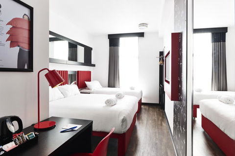 Essence Hotel Carlton - Australia Accommodation 34