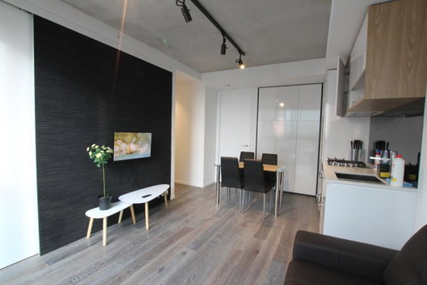 Carlson View Serviced Apartments - Australia Accommodation 10
