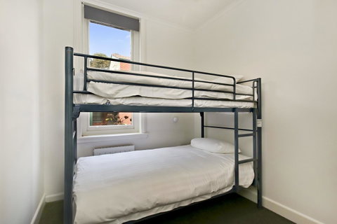 Hub Hostel - Australia Accommodation 24