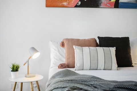 Complete Host Tiara Apartments - Australia Accommodation 7