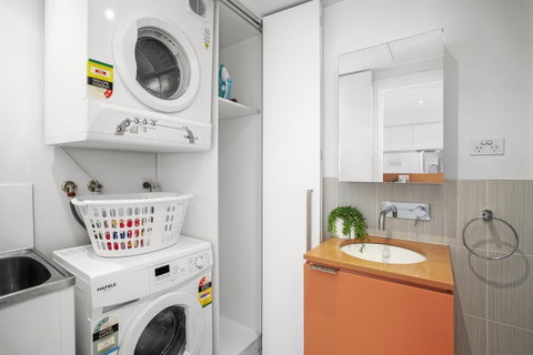 Complete Host Tiara Apartments - Australia Accommodation 8