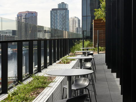 Vibe Hotel Melbourne Docklands - Australia Accommodation 21
