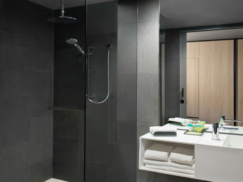 Vibe Hotel Melbourne Docklands - Australia Accommodation 16