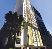 Oaks On Lonsdale - Australia Accommodation