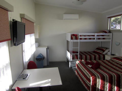 The Highlander Motel - 24HR Check In - Australia Accommodation 21