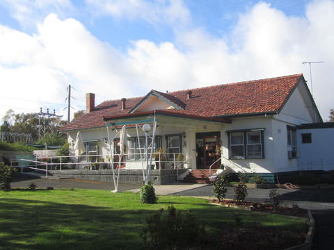 The Highlander Motel - 24HR Check In - Australia Accommodation 9