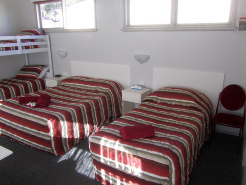 The Highlander Motel - 24HR Check In - Australia Accommodation 24