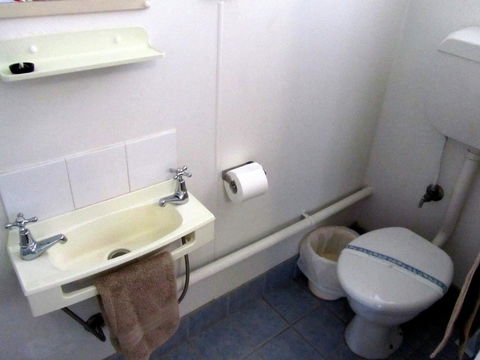 The Highlander Motel - 24HR Check In - Australia Accommodation 26