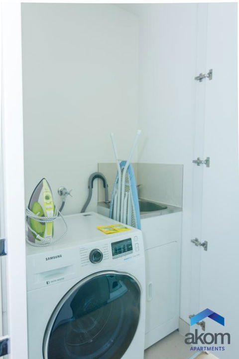 AKOM Melbourne - Australia Accommodation 1