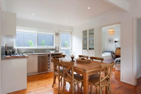 Capella Villa No. 4 - Stunning Luxury Decor Inside And Out - Australia Accommodation 6