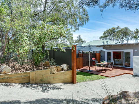 Capella Villa No. 4 - Stunning Luxury Decor Inside And Out - Australia Accommodation 7