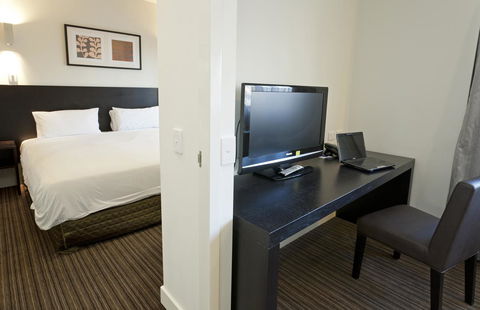 Causeway 353 Hotel - Australia Accommodation 32