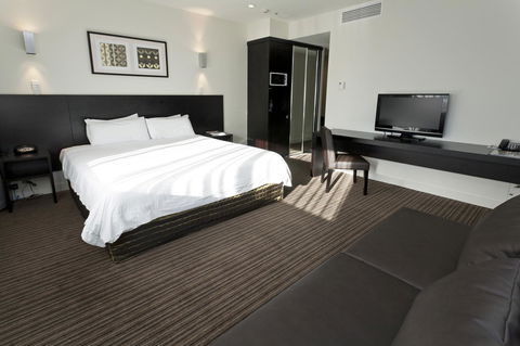 Causeway 353 Hotel - Australia Accommodation 8