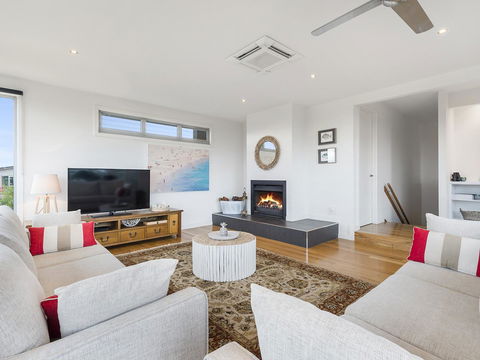 Aireys Ocean View - Australia Accommodation 2