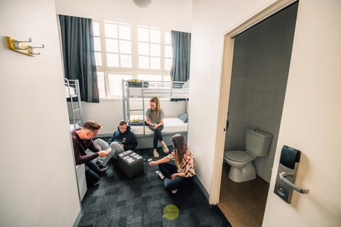 Roamer Melbourne - Formerly Selina Central Melbourne - Australia Accommodation 3