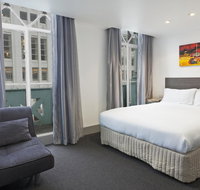 Causeway Inn On The Mall - Australia Accommodation